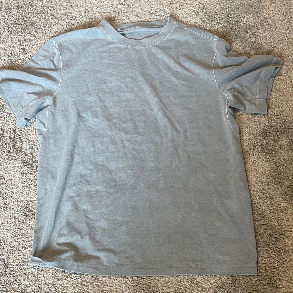 Lululemon Gray ventilated T-Shirt
